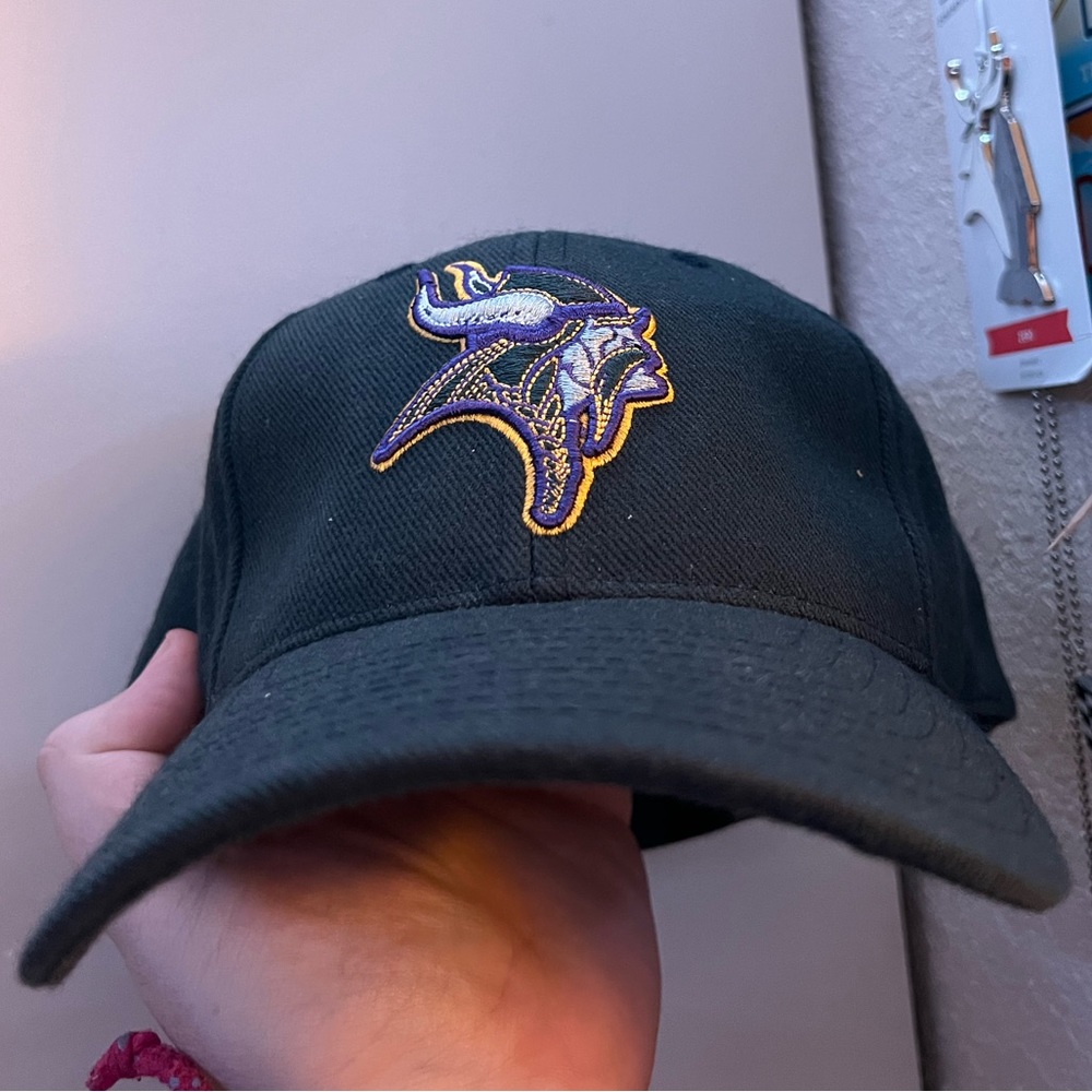 REEBOK VIKINGS HAT